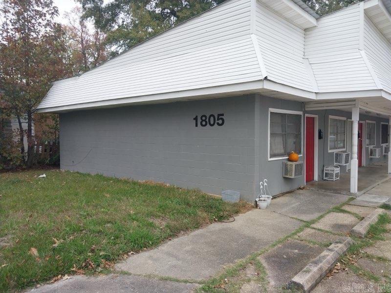 Newly remodeled 1BD/1BA in Pine Bluff that is waiting for you to call home. Perfect for a young professional. This property is managed by Hoffman Team so beware of scammers - we will never ask you to Cashapp us money. The lease for this property is for 18 months to 2 years with a 3% increase after the first year. Income must be 3x the amount of rent per month unless you have a housing voucher. Visit our Hoffman Team website or come to our office to schedule your showing today! We are located at 3009 W Markham Street in Little Rock and our office hours are Monday - Friday, 8:30am-4:30pm.