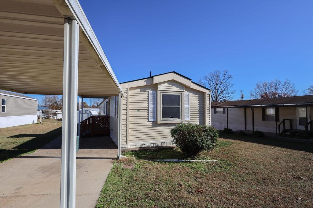 ROLLING MEADOWS MOBILE HOME PARK - Residential