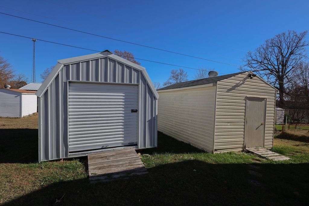 ROLLING MEADOWS MOBILE HOME PARK - Residential