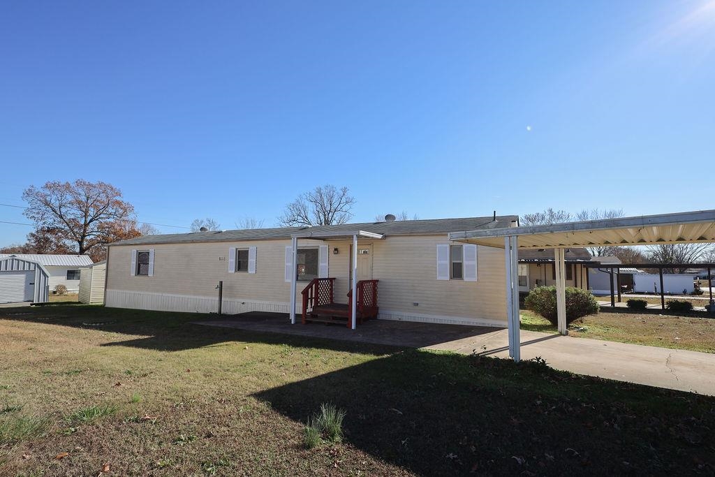 ROLLING MEADOWS MOBILE HOME PARK - Residential