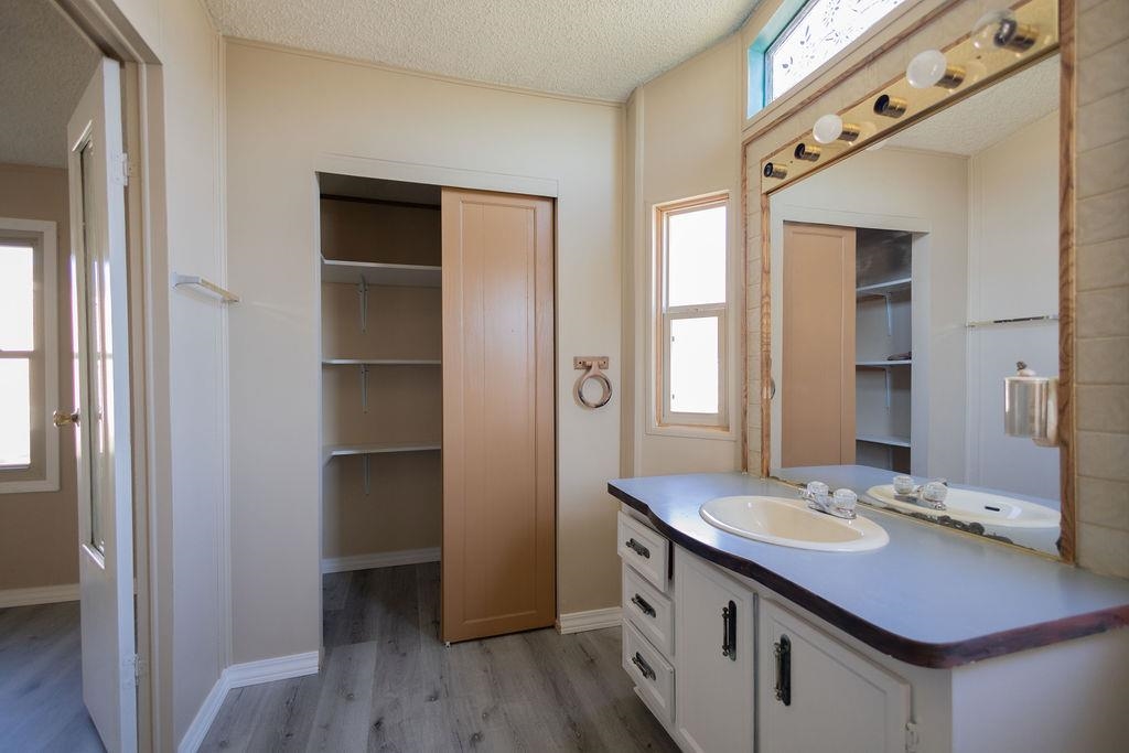 ROLLING MEADOWS MOBILE HOME PARK - Residential