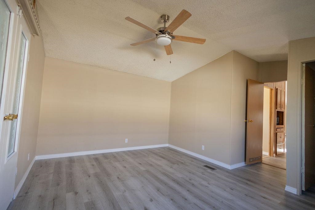 ROLLING MEADOWS MOBILE HOME PARK - Residential