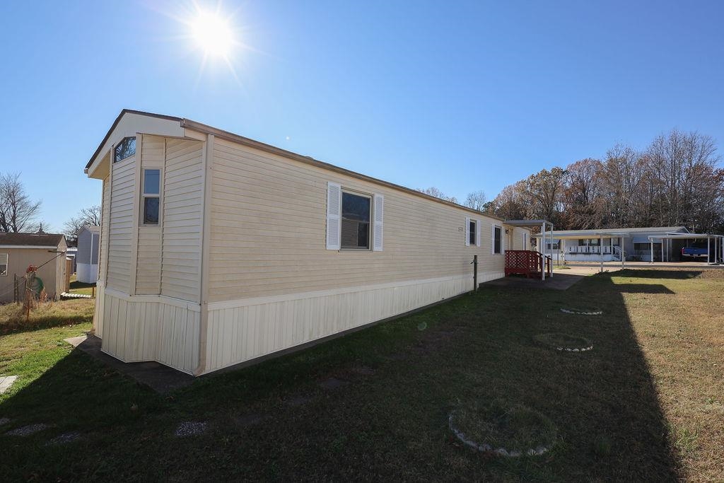 ROLLING MEADOWS MOBILE HOME PARK - Residential