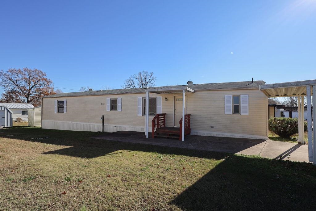 ROLLING MEADOWS MOBILE HOME PARK - Residential