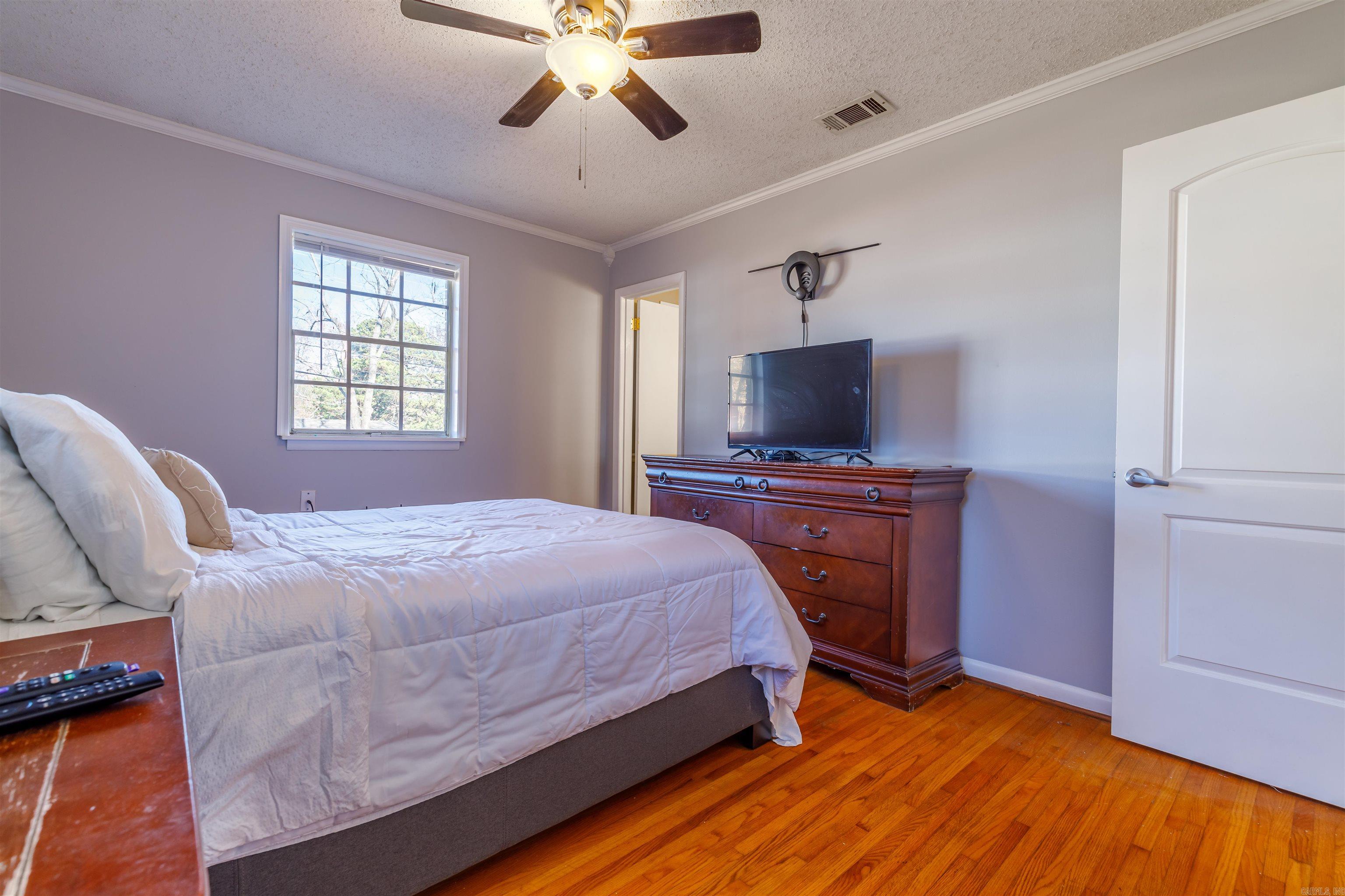 TWIN LAKES - Residential