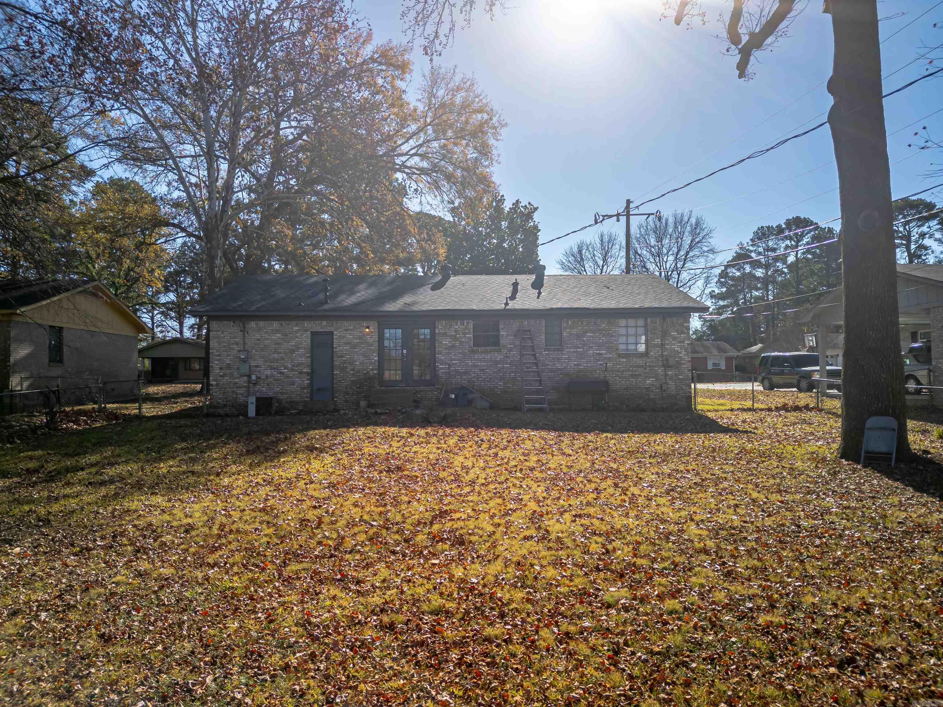 TWIN LAKES - Residential