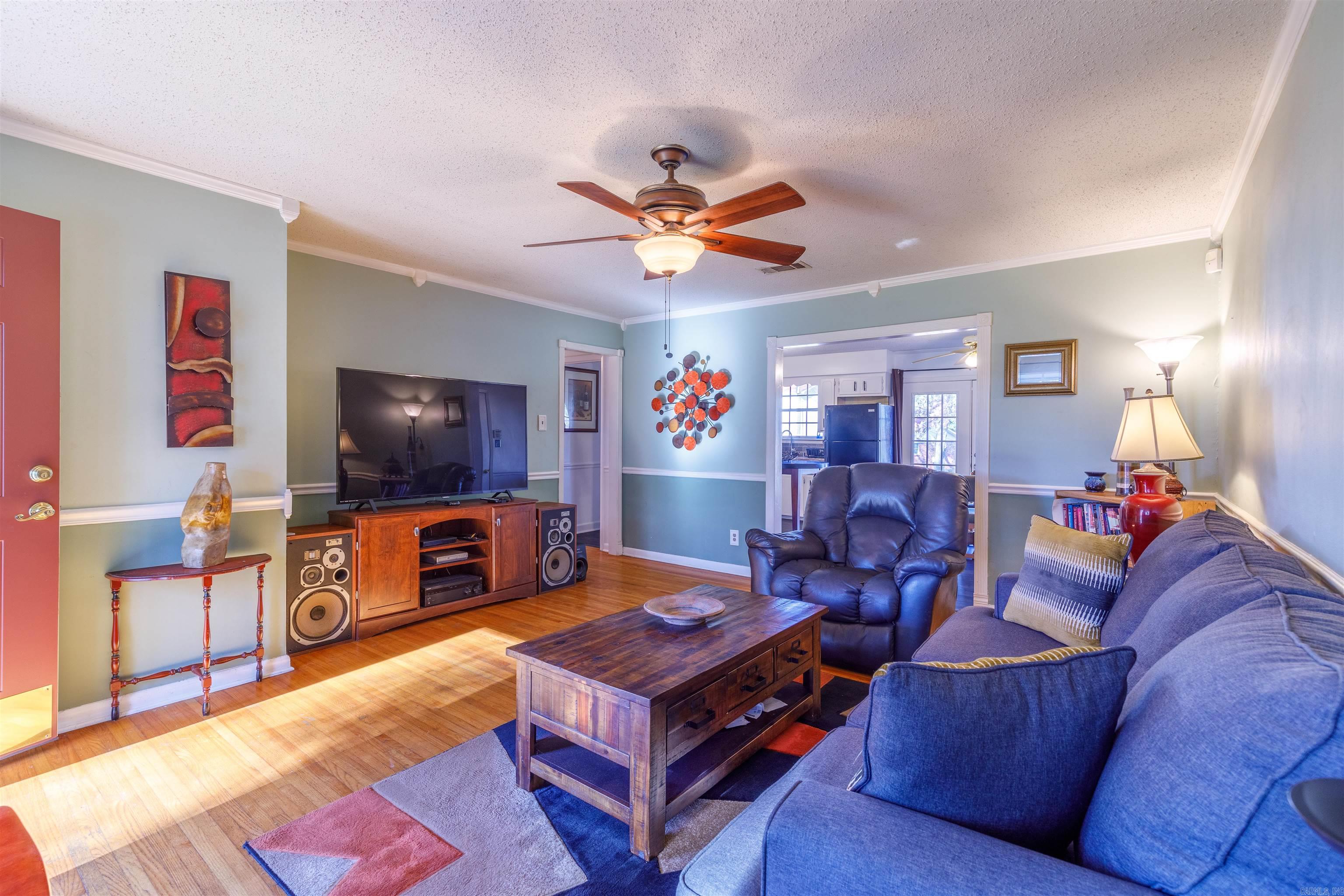 TWIN LAKES - Residential