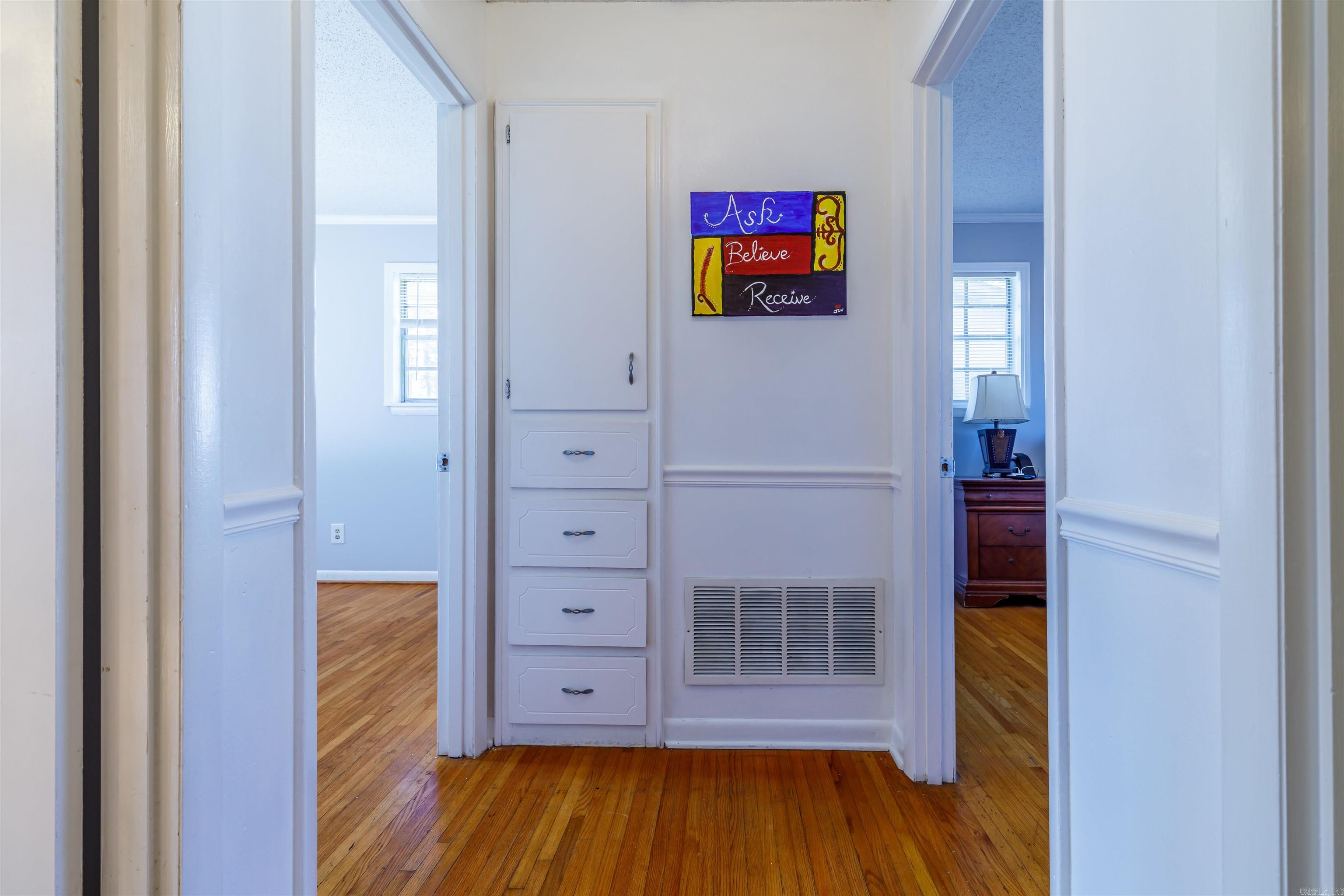 TWIN LAKES - Residential