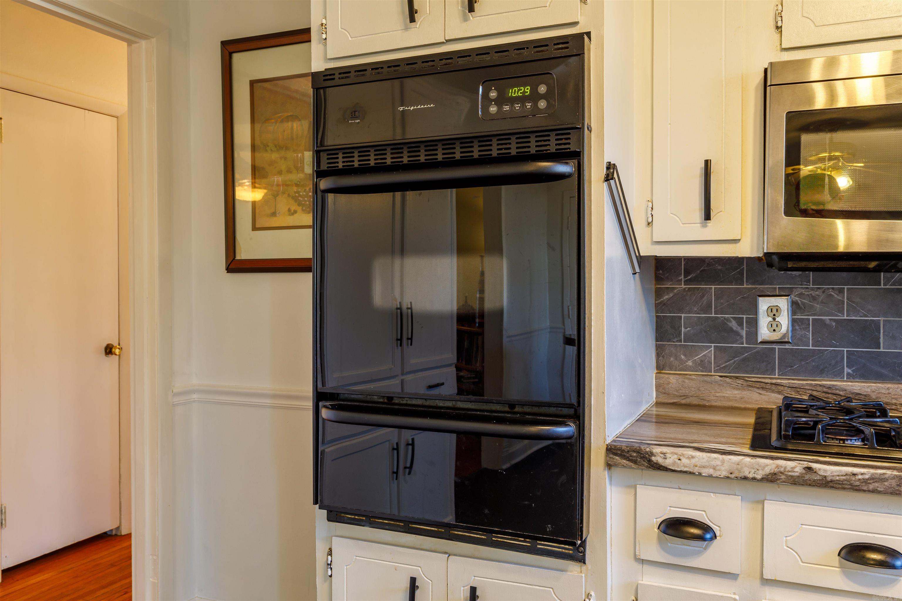 TWIN LAKES - Residential