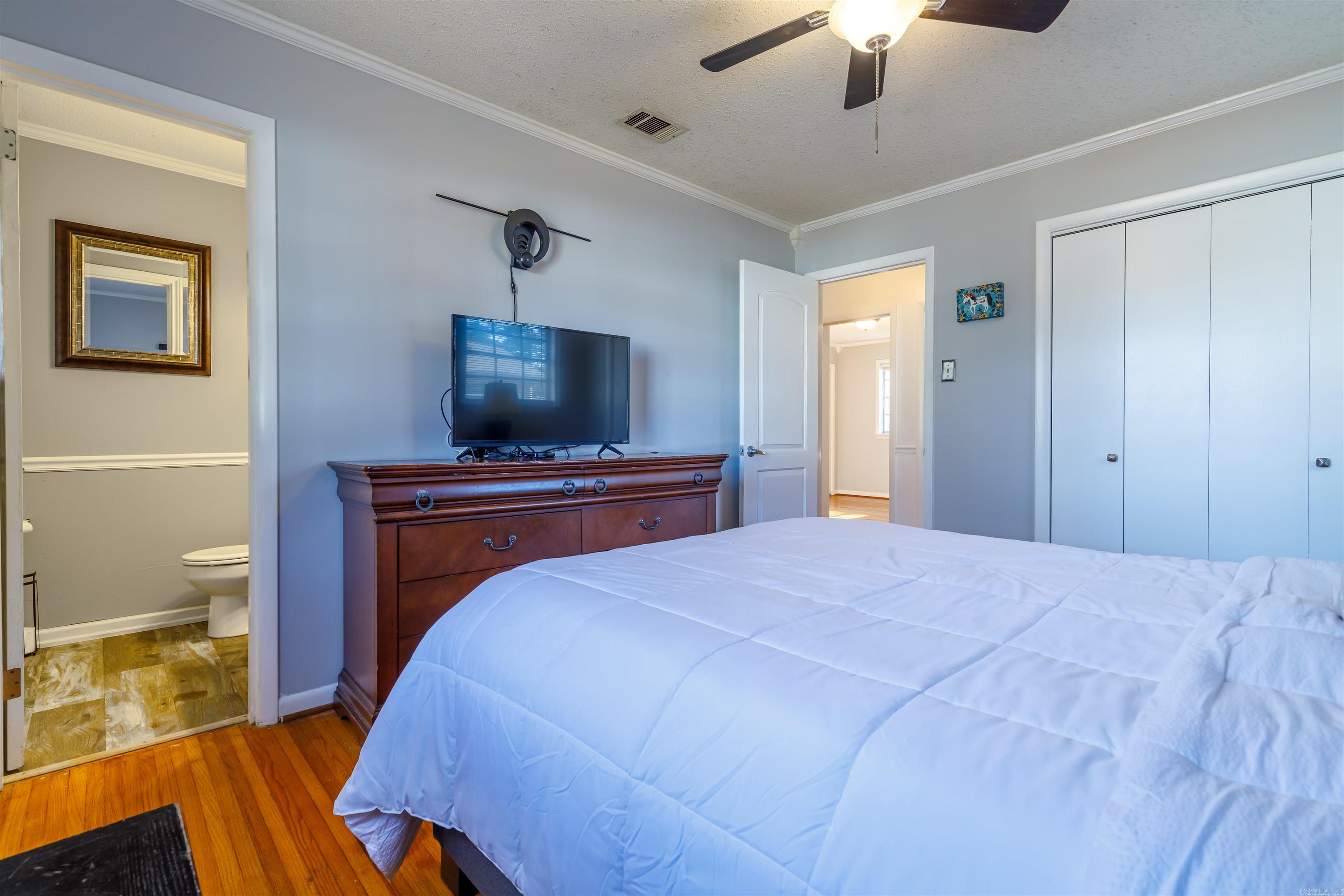 TWIN LAKES - Residential