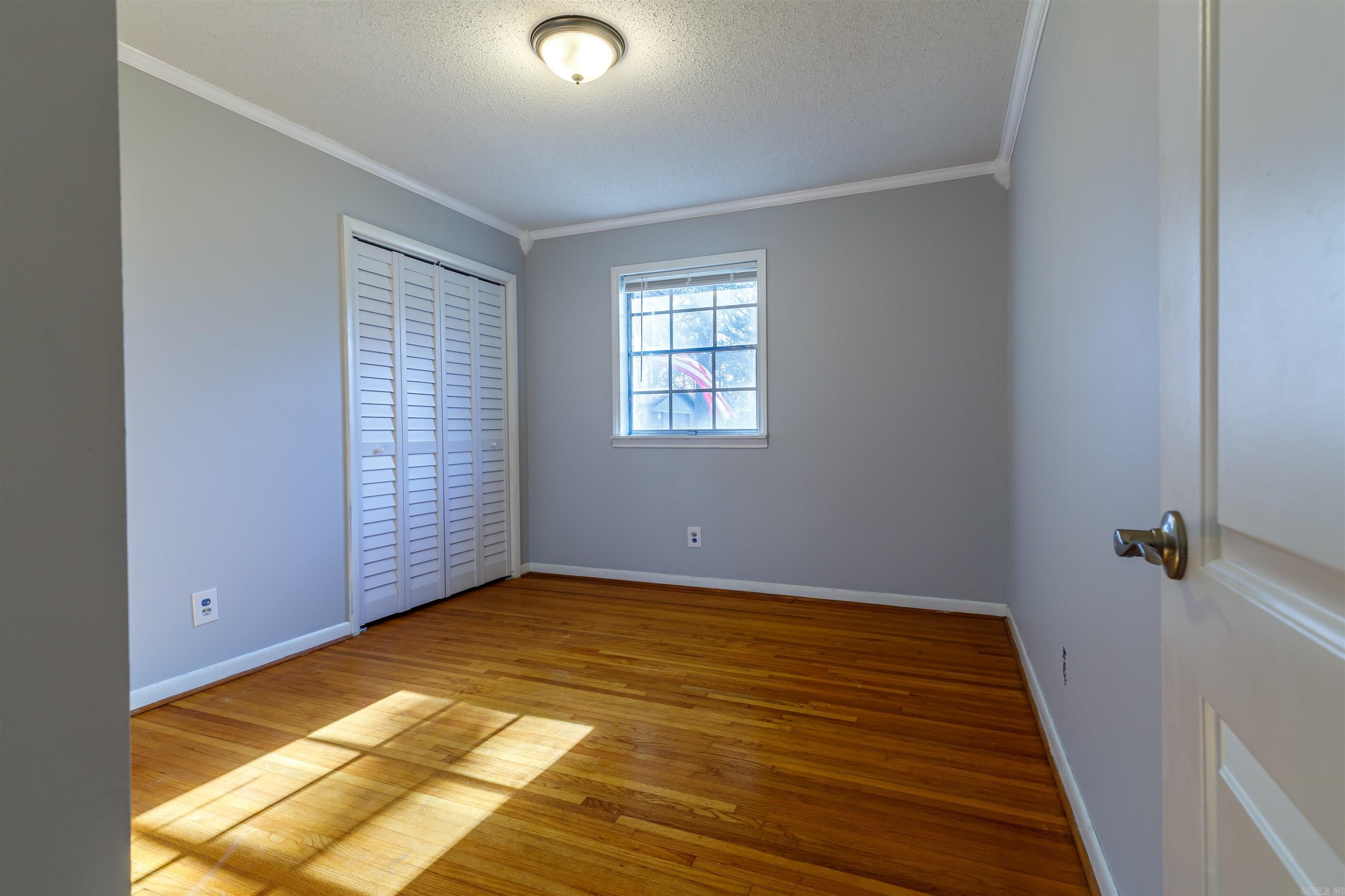 TWIN LAKES - Residential