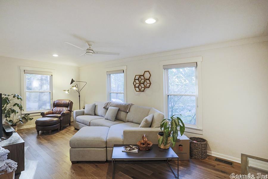 LINCOLN PARK - Residential