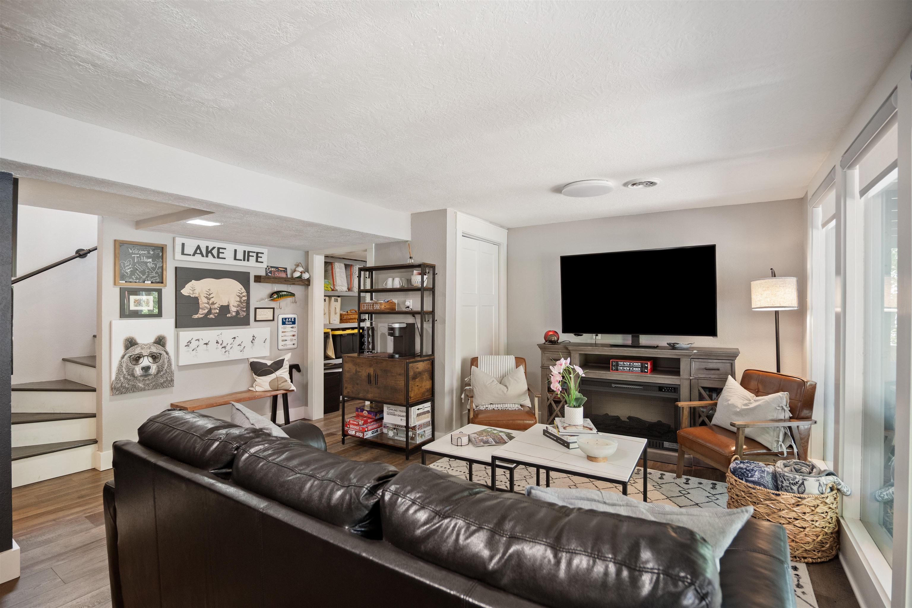 THUNDERBIRD - Residential