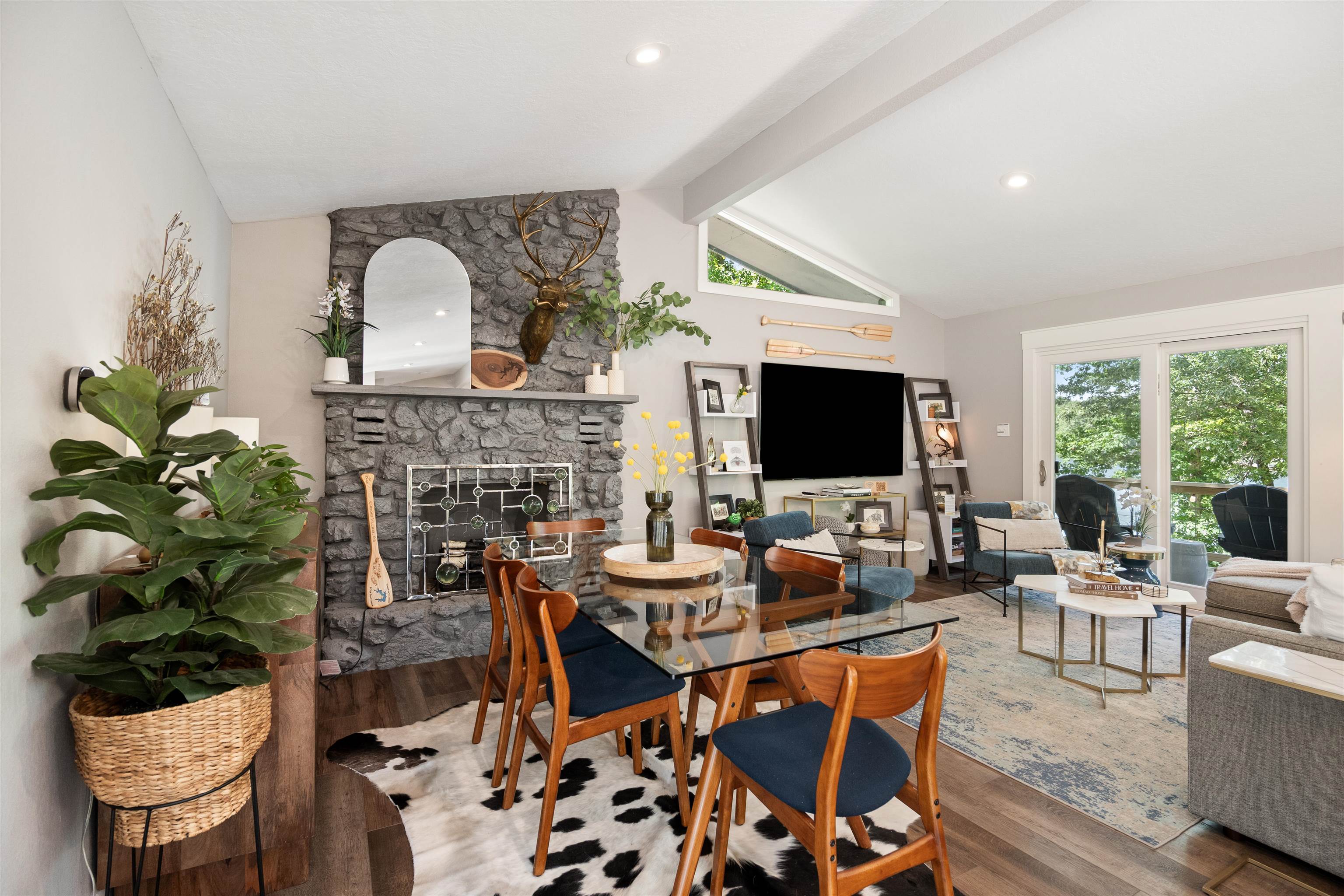THUNDERBIRD - Residential