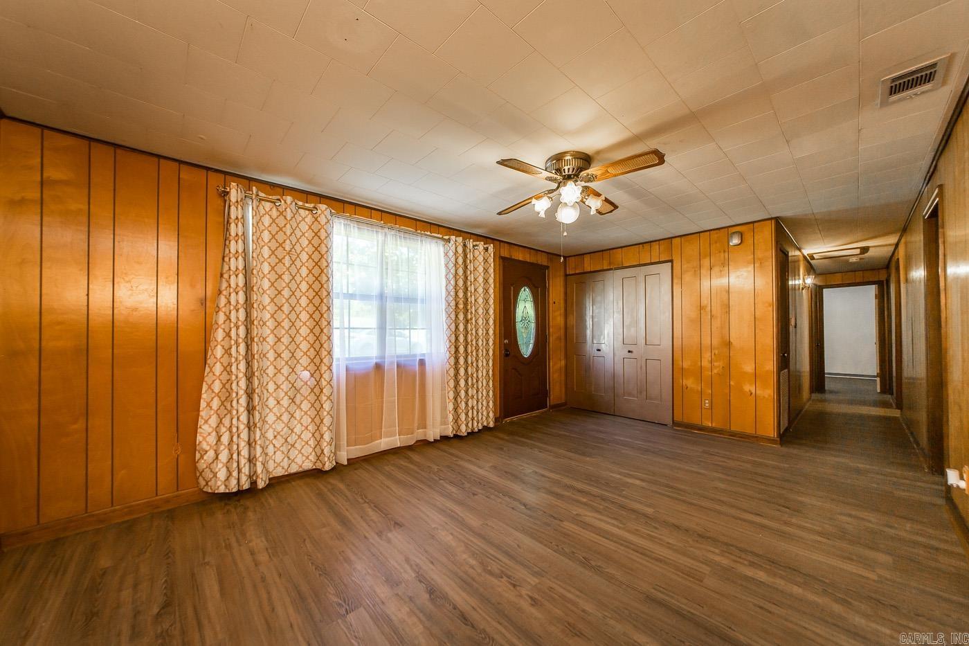 WATSON MANOR - Residential