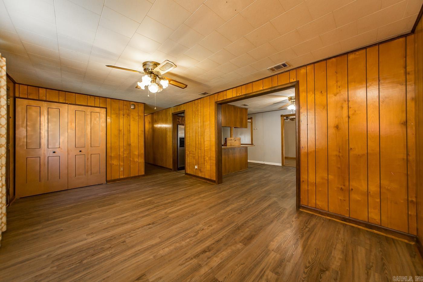 WATSON MANOR - Residential