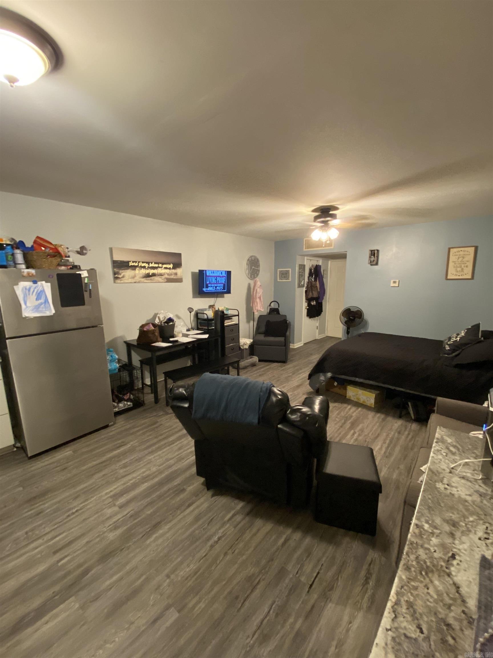 SUMMERHILL PLACE CONDOS - Residential