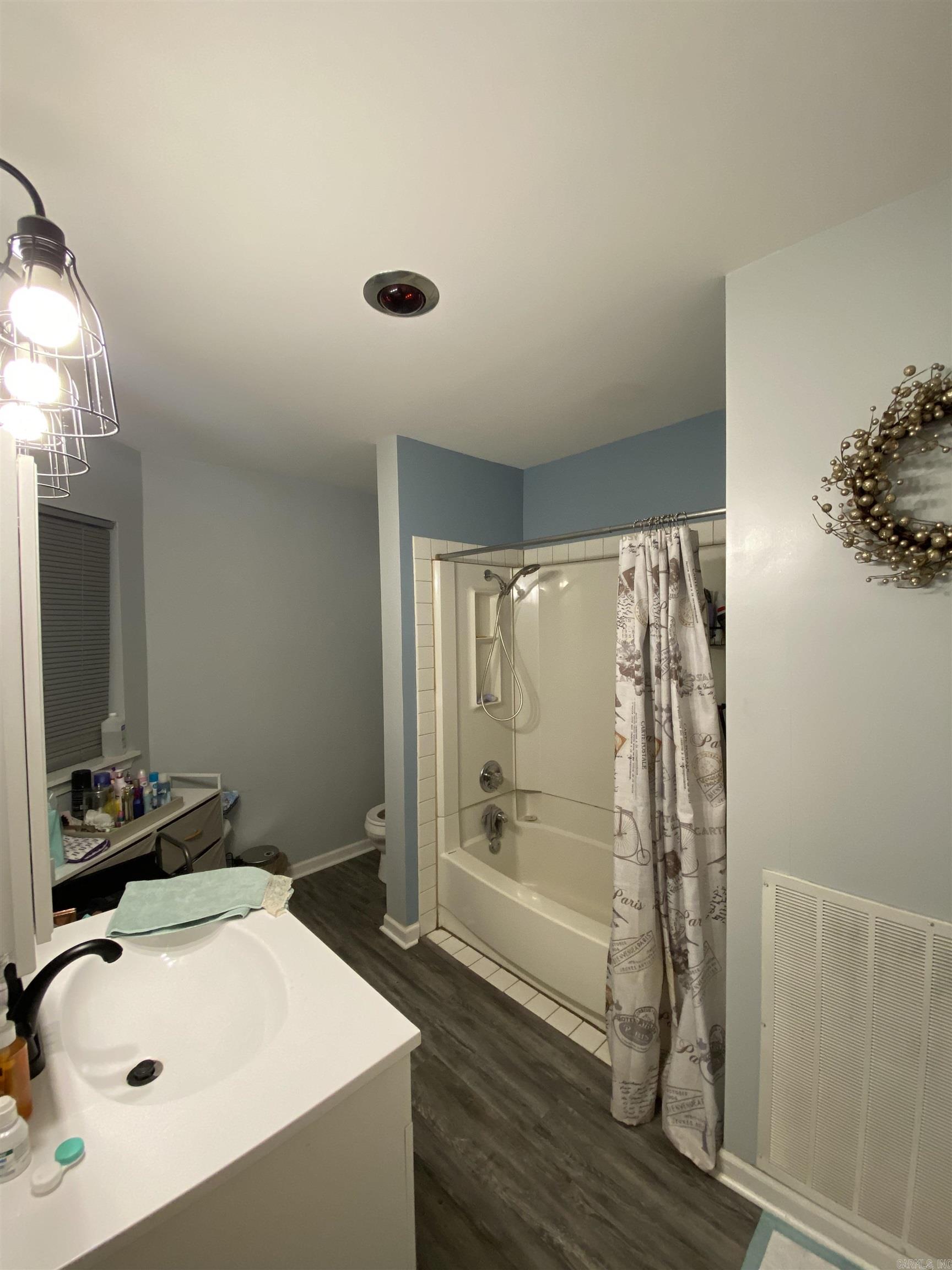 SUMMERHILL PLACE CONDOS - Residential