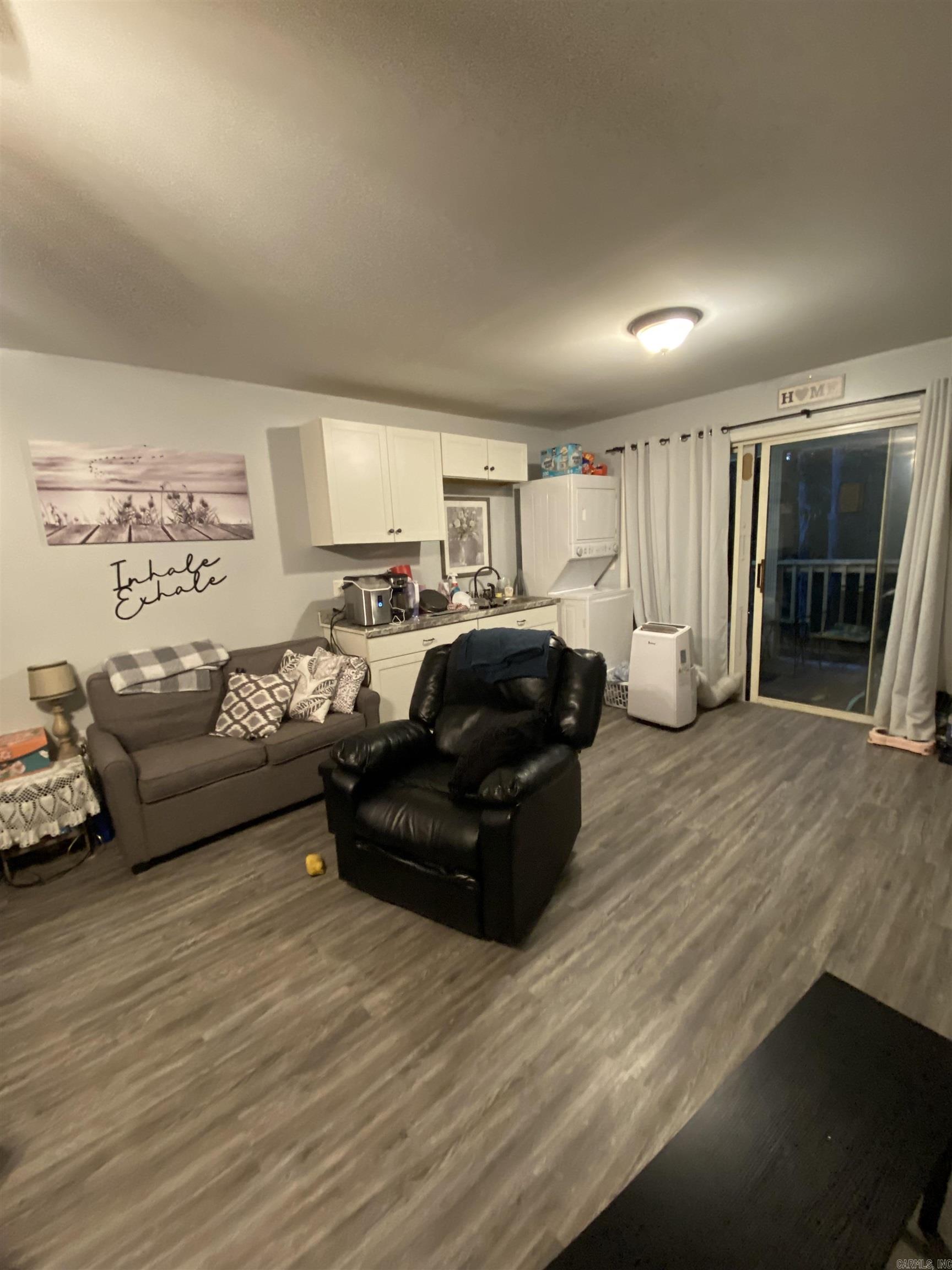 SUMMERHILL PLACE CONDOS - Residential