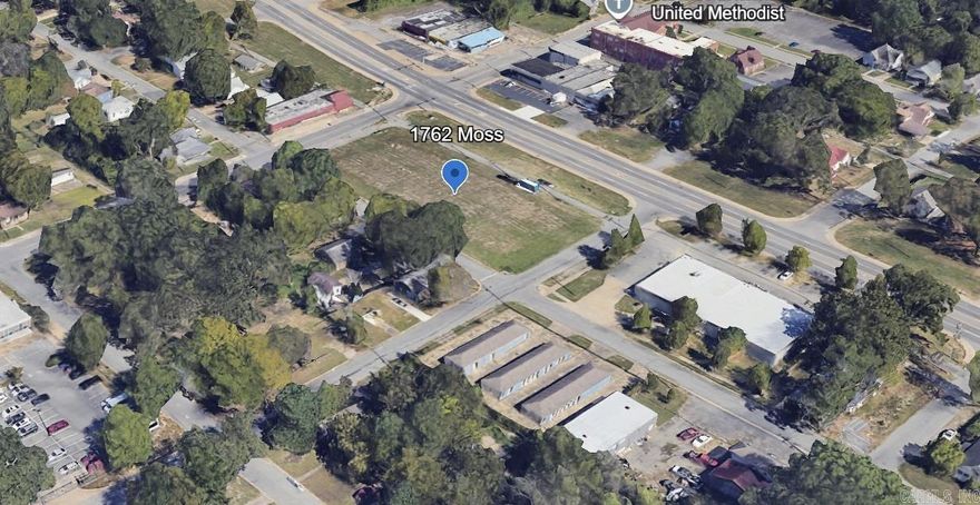 One acre for commercial development with 300' ft of frontage on Pike Avenue.  At a signaled intersection just north of the fast developing Rockwater Village in North Little Rock.  18,000 vpd  Zoned PUD