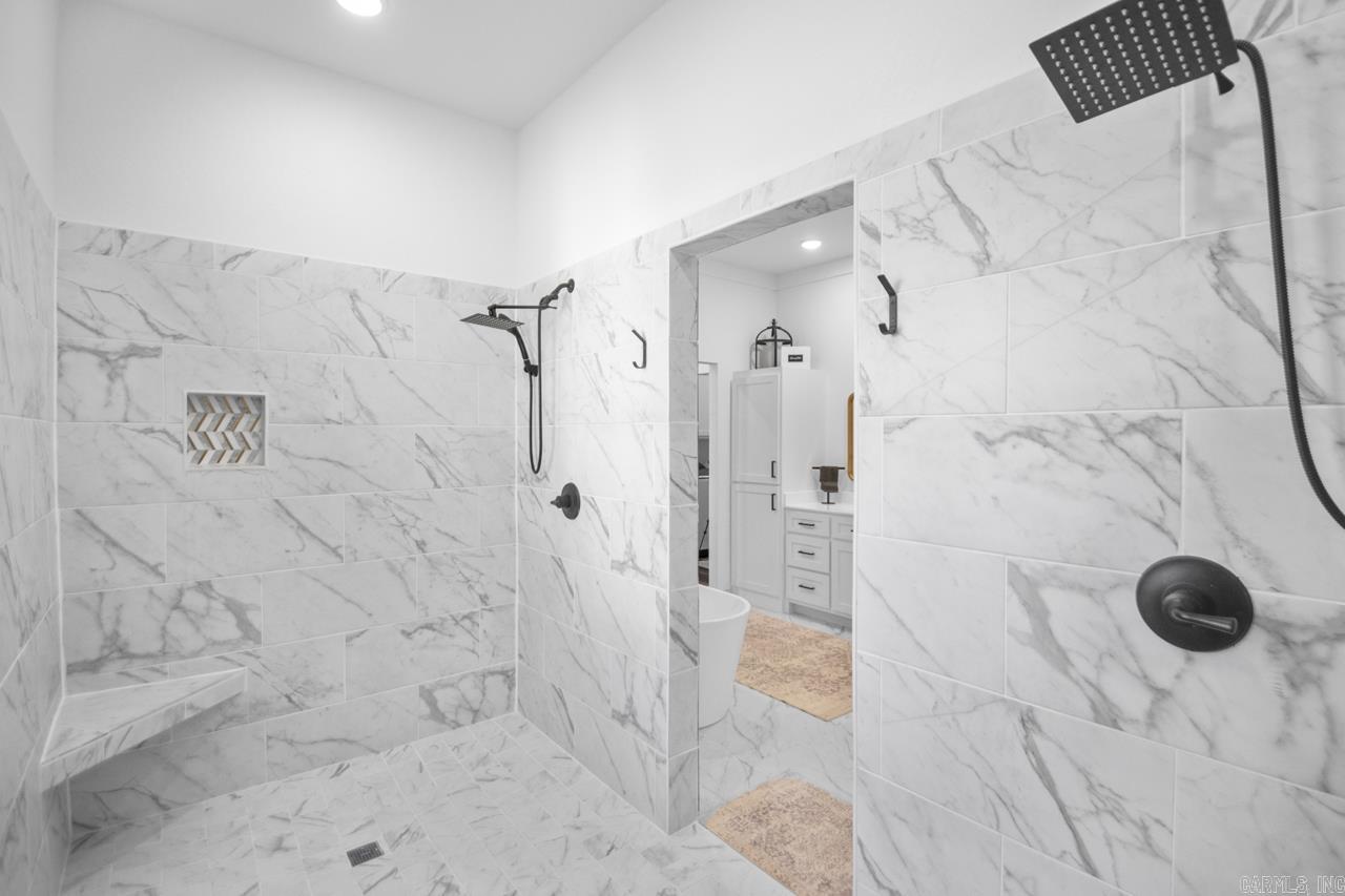 Seven Pointe Lake - Residential