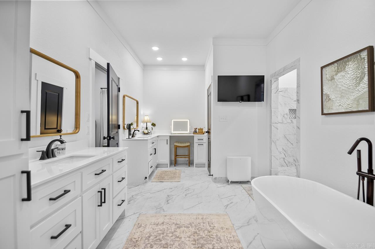 Seven Pointe Lake - Residential