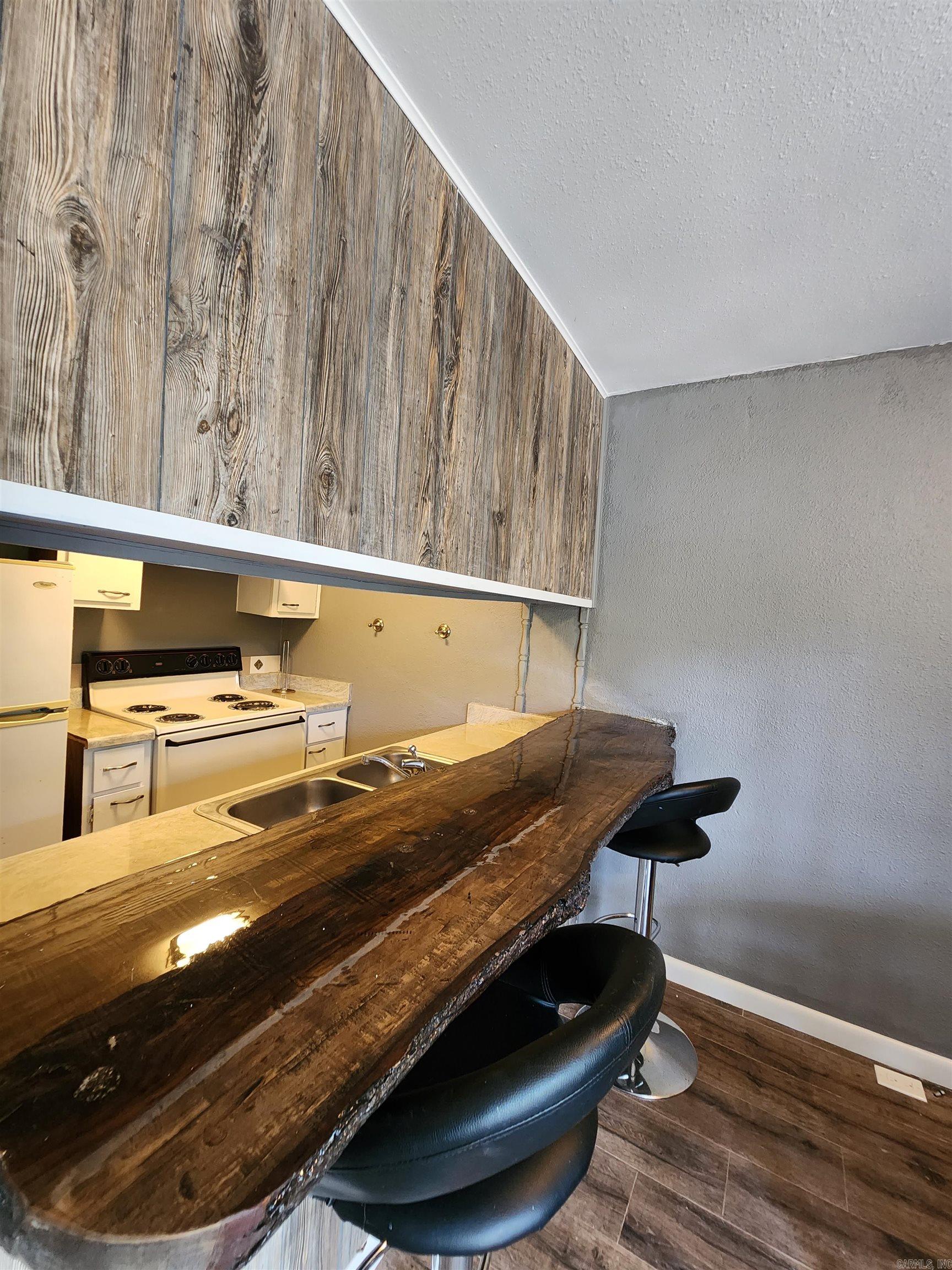 Chelsea Glade Condo - Residential