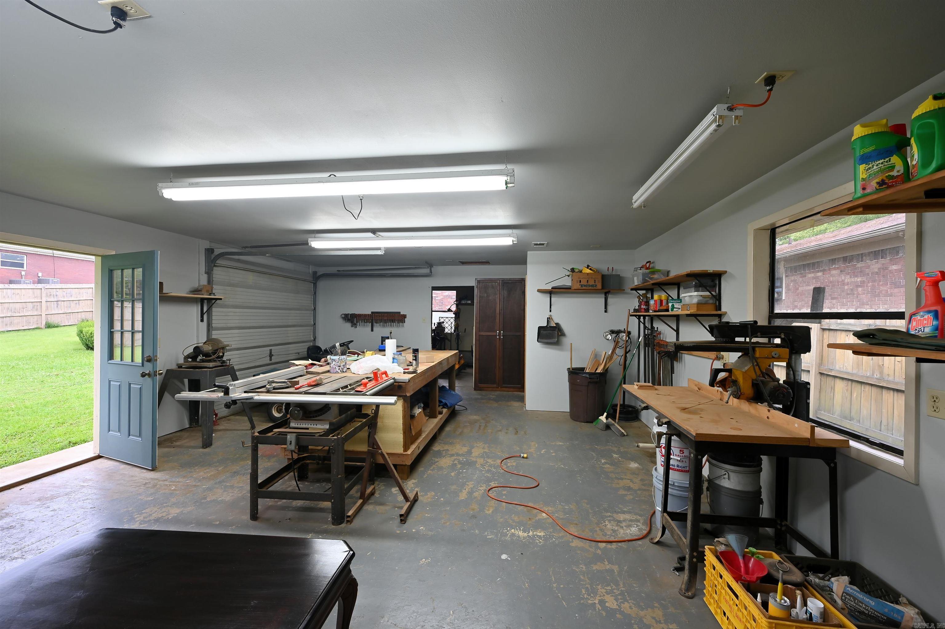 CATHERINE SHORES - Residential