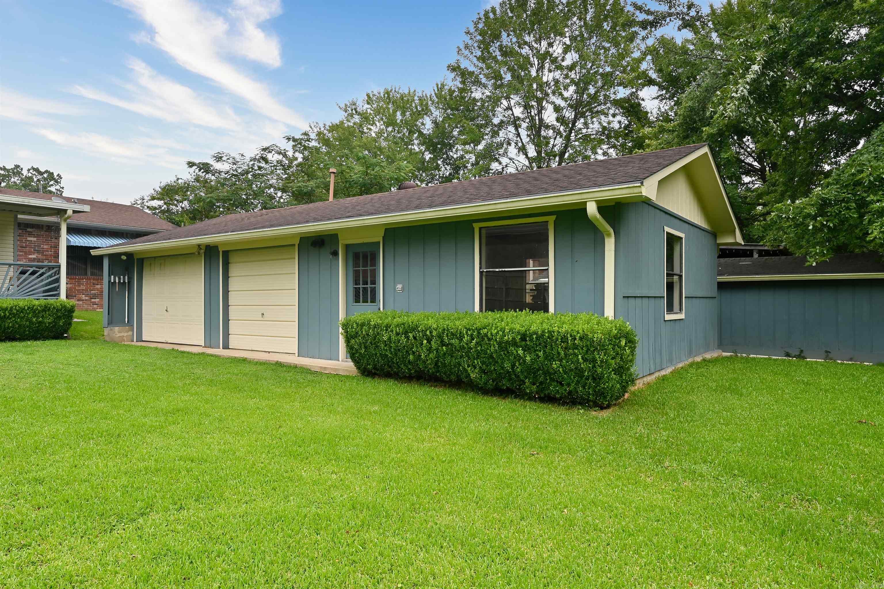 CATHERINE SHORES - Residential