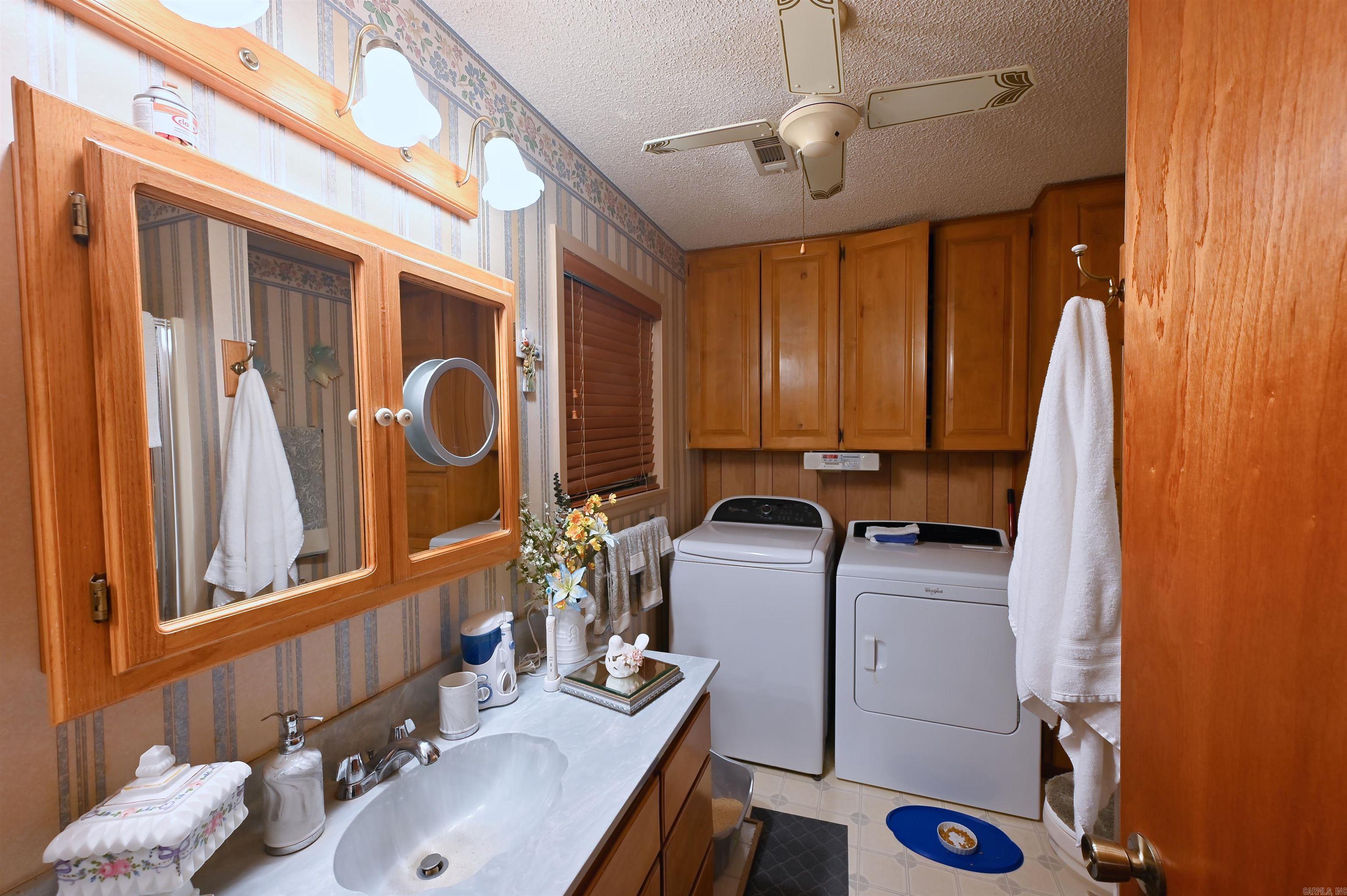 CATHERINE SHORES - Residential