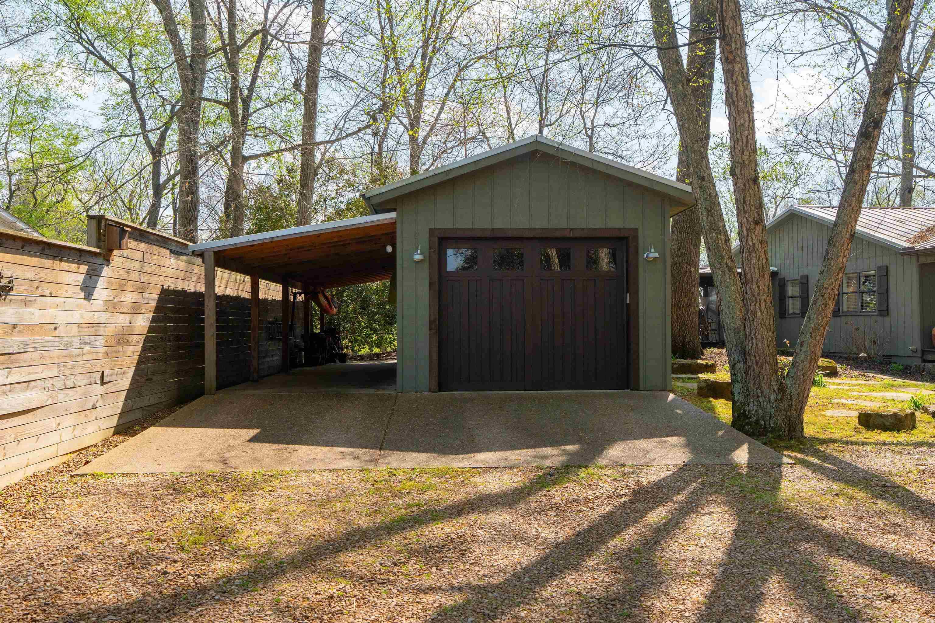 RIVER BEND - Residential