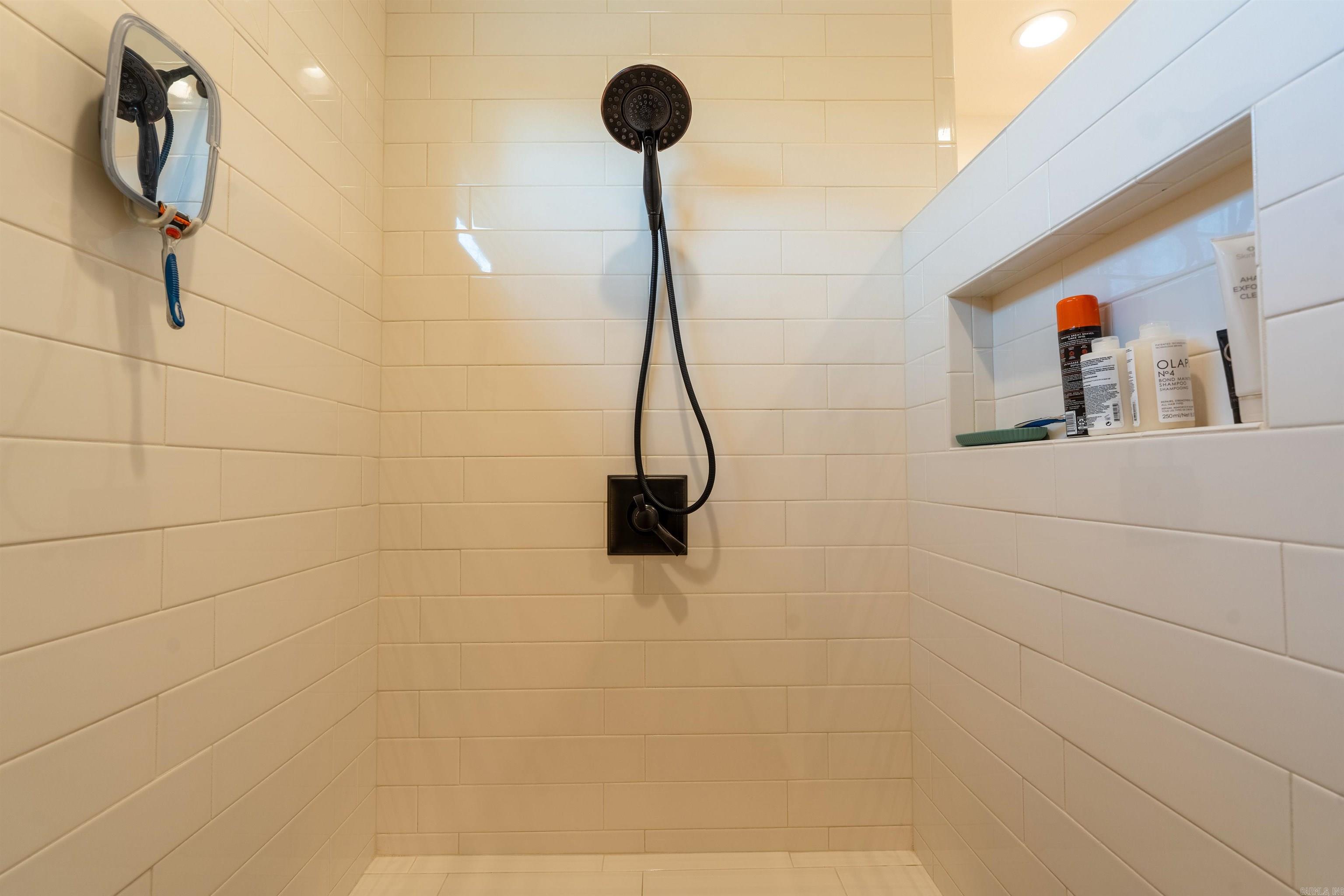 RIVER BEND - Residential