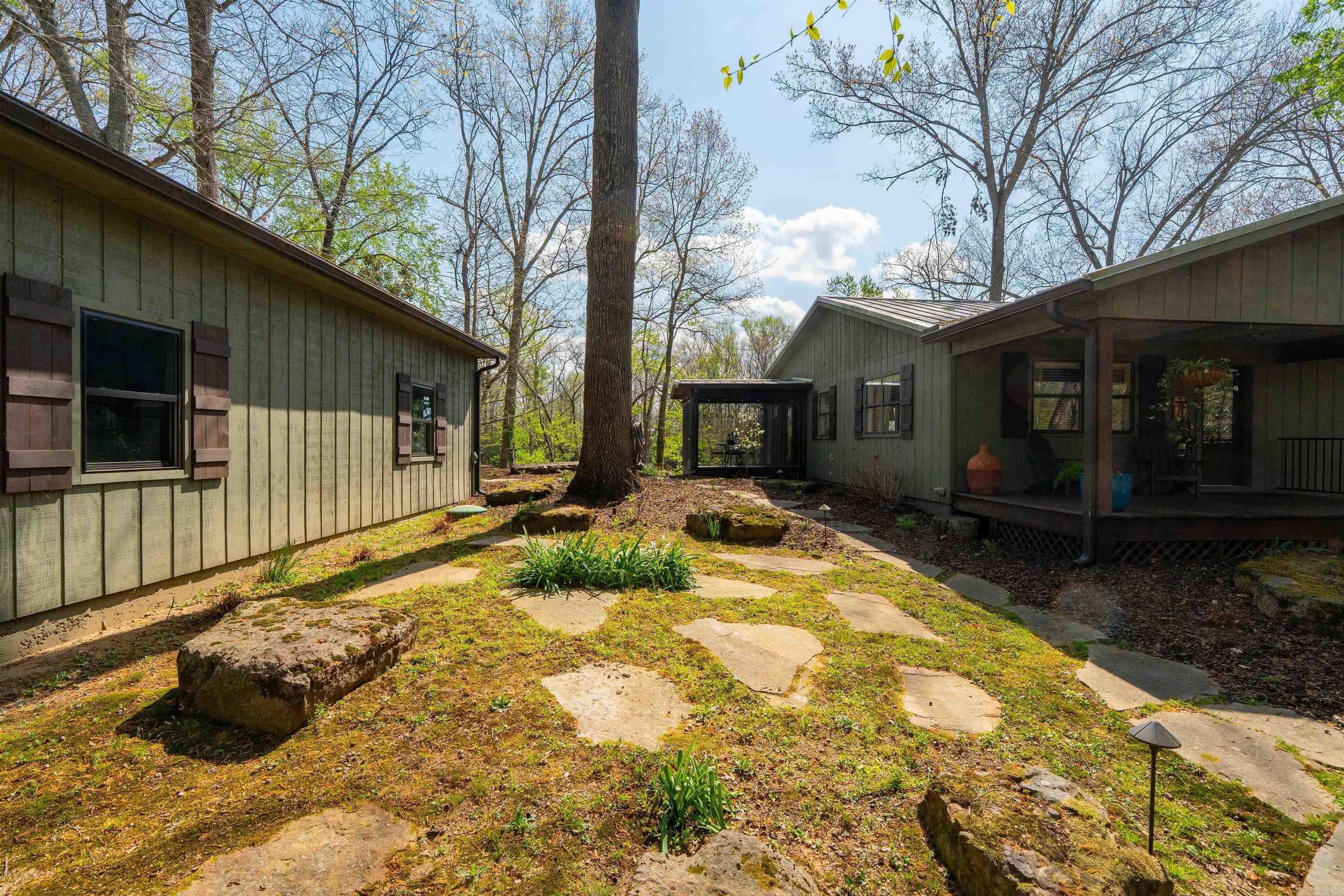 RIVER BEND - Residential