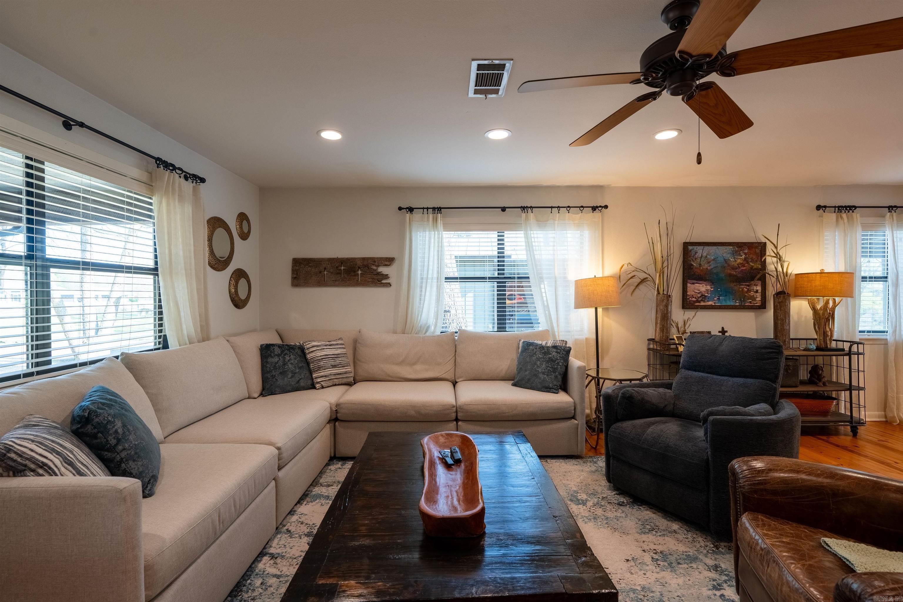 RIVER BEND - Residential