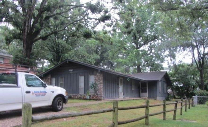 2 bed, 1 bath in each unit. Month to month tenant, 1 part of levy investment package