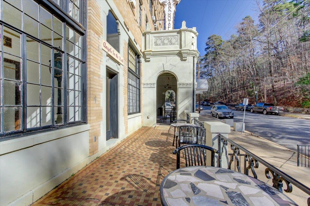 HSR BLK - Commercial Sale