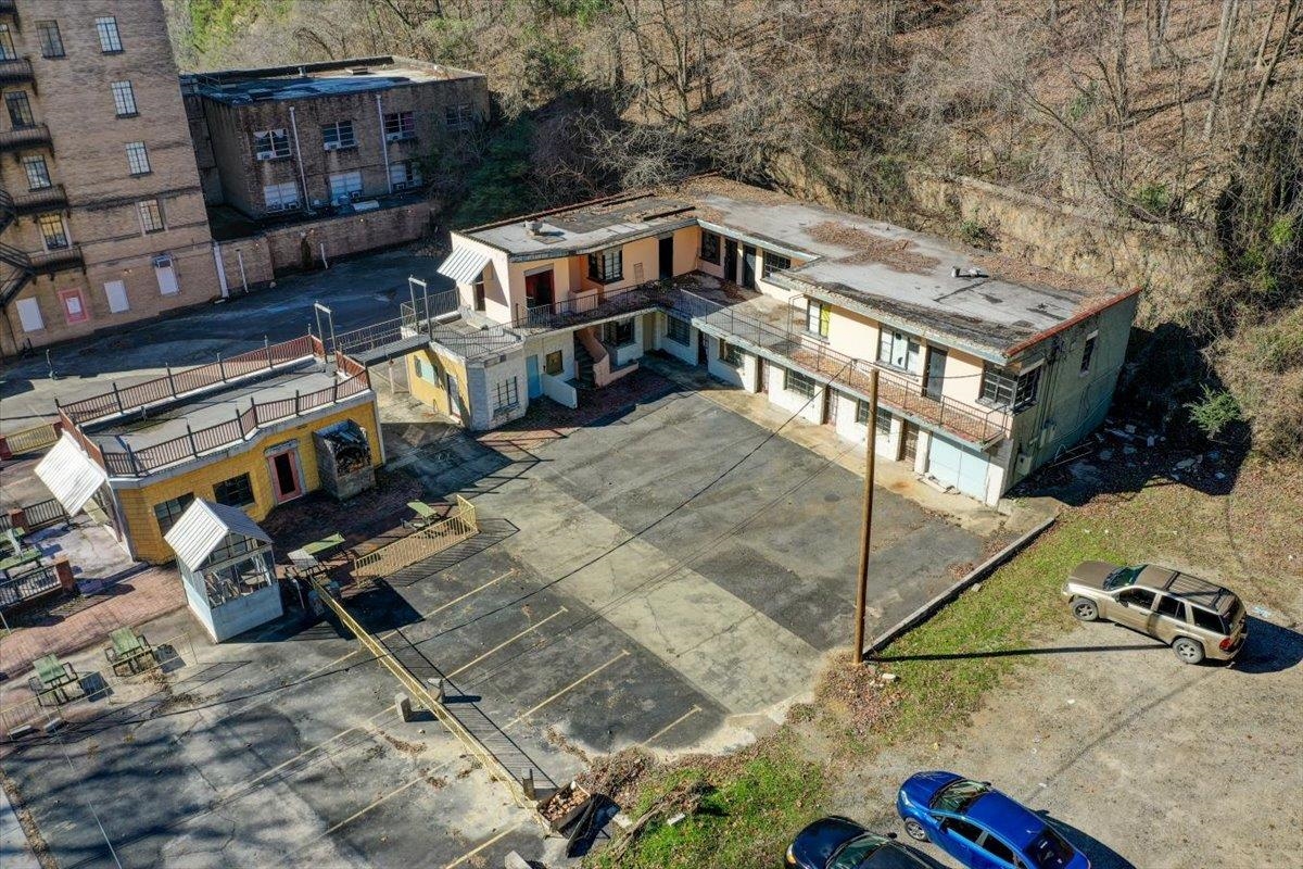 HSR BLK - Commercial Sale