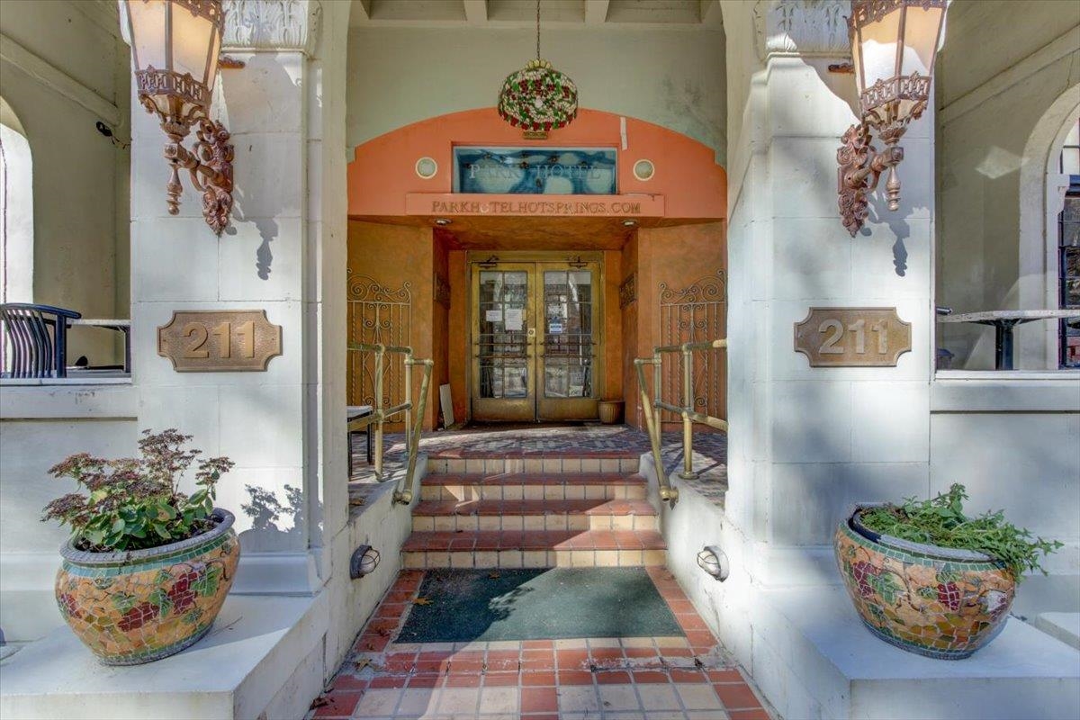 HSR BLK - Commercial Sale