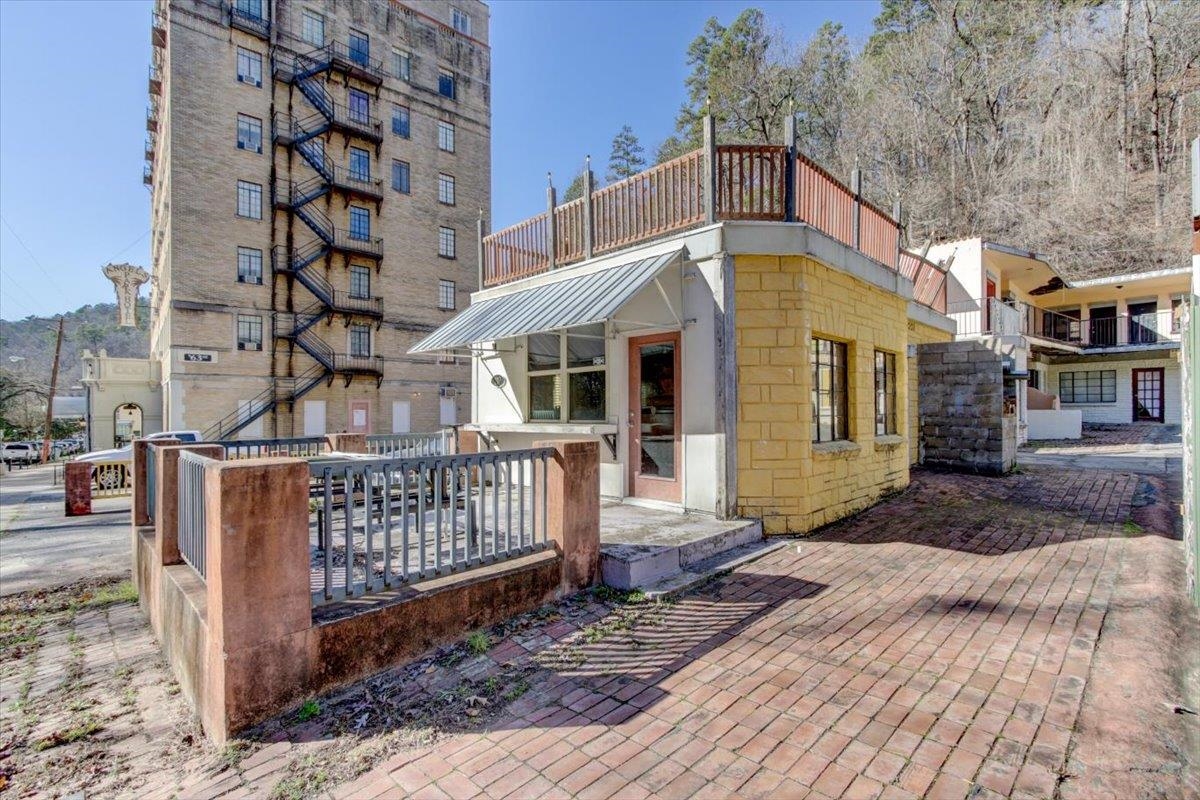 HSR BLK - Commercial Sale