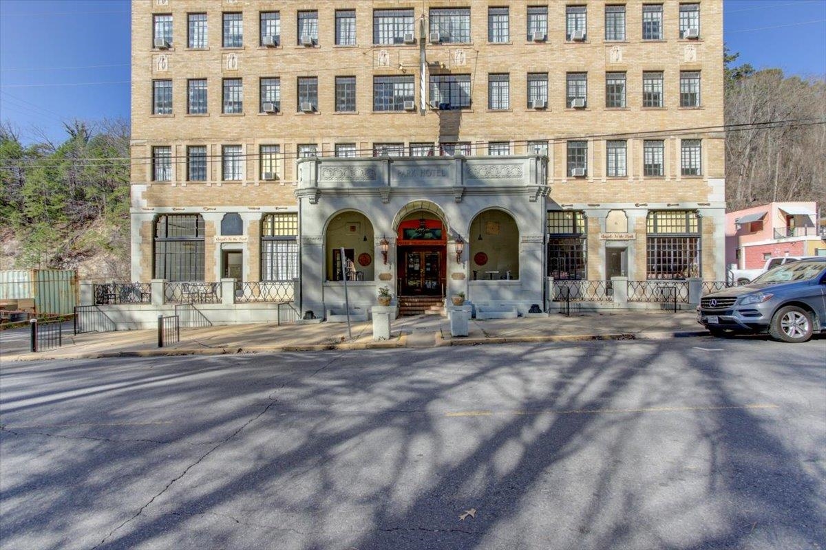 HSR BLK - Commercial Sale