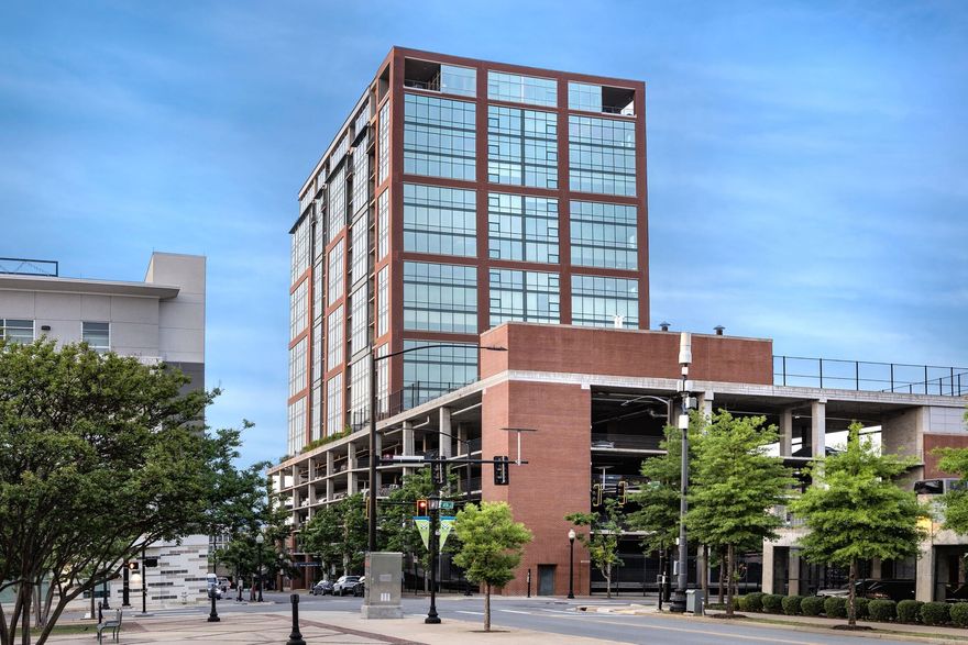 Stunning city views greet you as you enter this gorgeous 2 Bedroom/2 Bathroom luxury condominium featuring rich hardwood flooring throughout with a sleek and contemporary style. Beautifully maintained and ready for its next owner. Property boasts swimming pool, tennis courts, gym, putting area, and a dog run! Downtown living at its finest just steps to restaurants, shopping and entertainment.