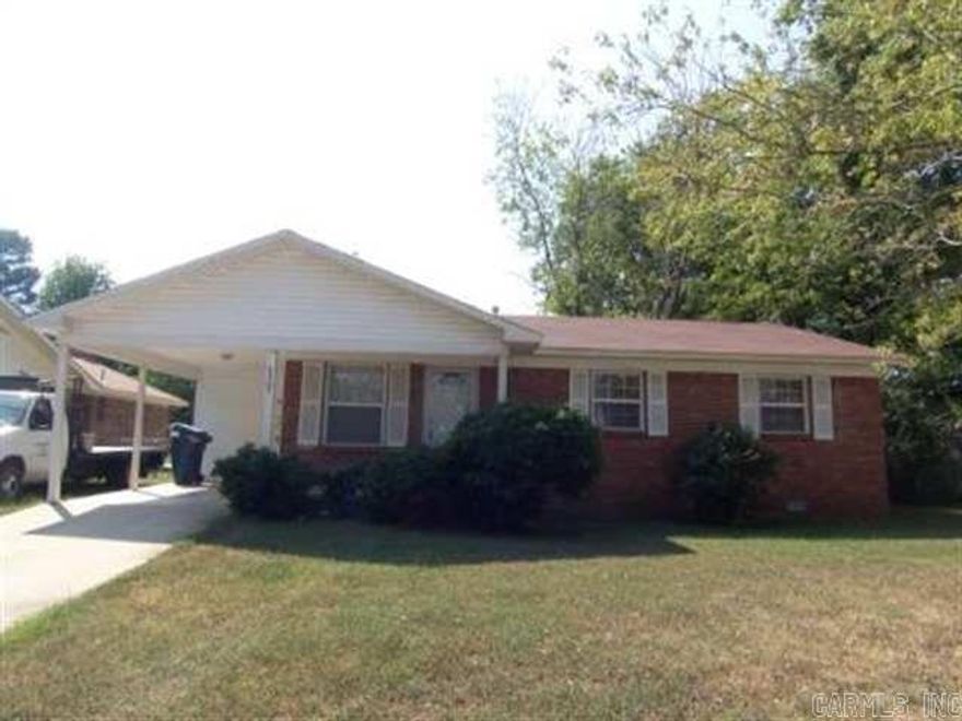 Very nice well kept home, hardwood floors, large fenced back yard, quiet neighborhood, one  minute from 630.