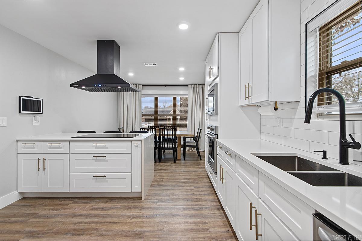 WESTLAKE - Residential