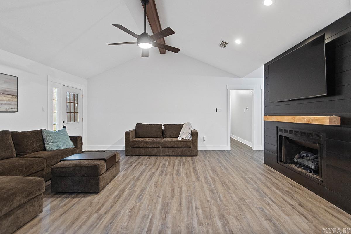 WESTLAKE - Residential