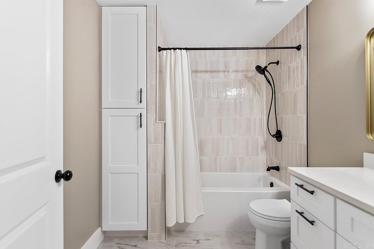 WESTLAKE - Residential