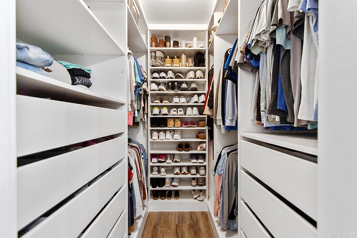 WESTLAKE - Residential