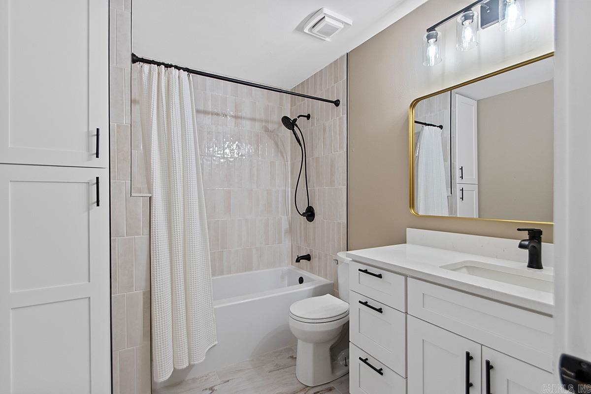 WESTLAKE - Residential