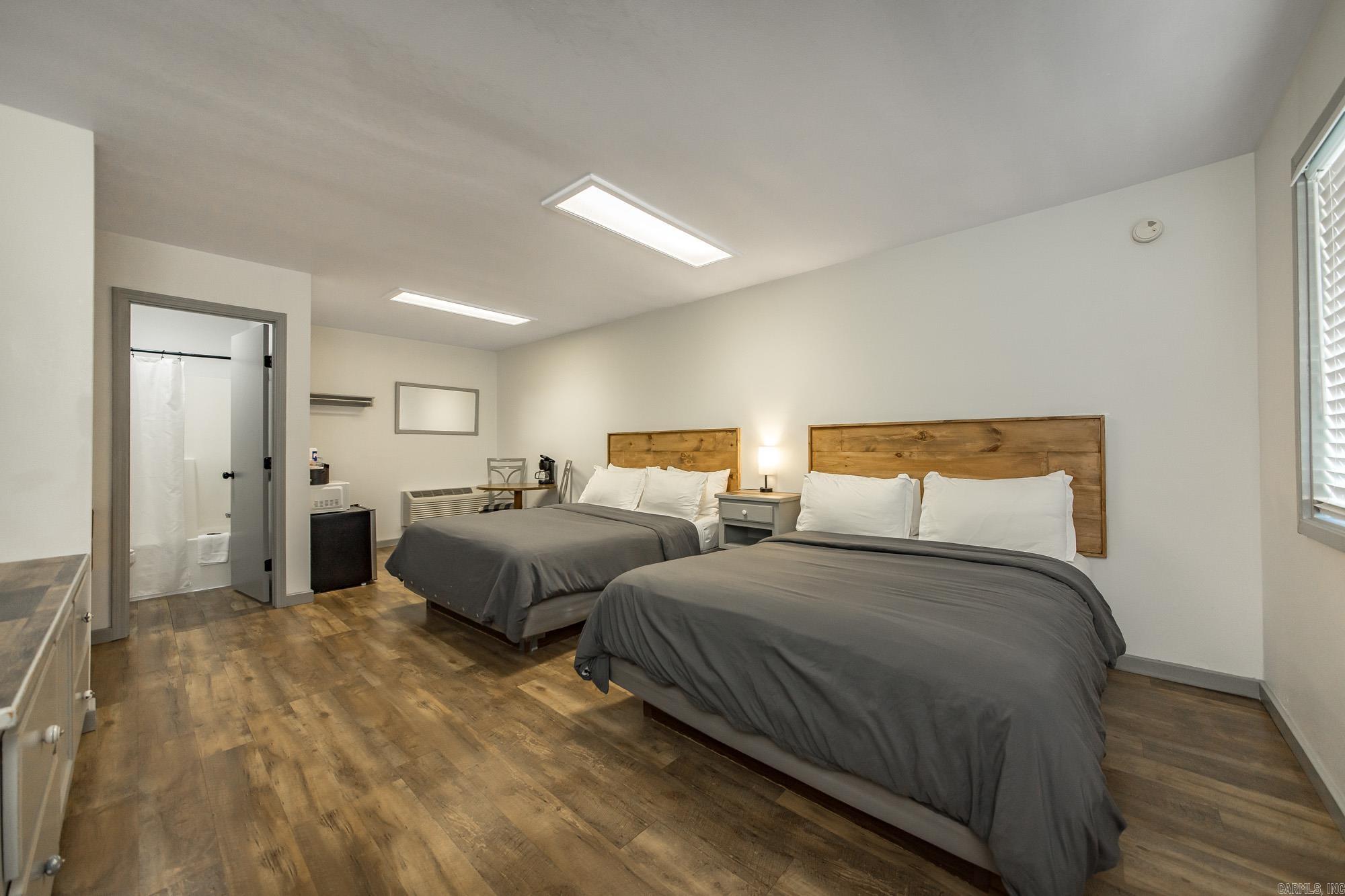 Metes & Bounds - Commercial Sale