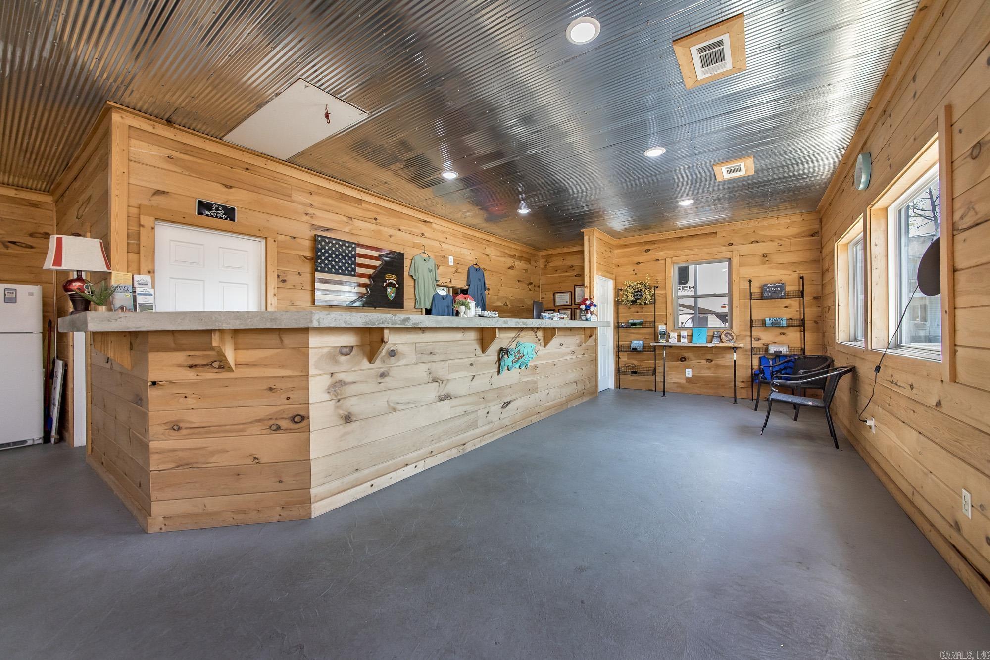 Metes & Bounds - Commercial Sale