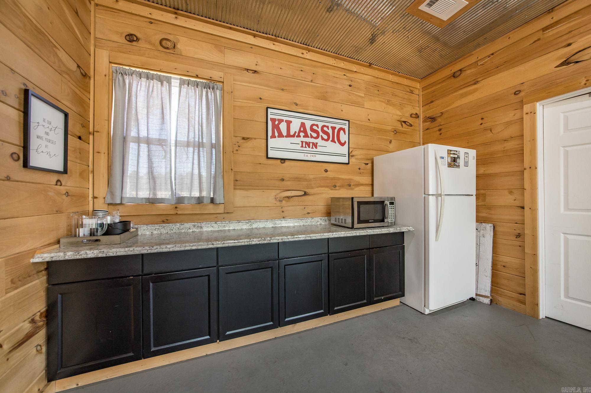 Metes & Bounds - Commercial Sale